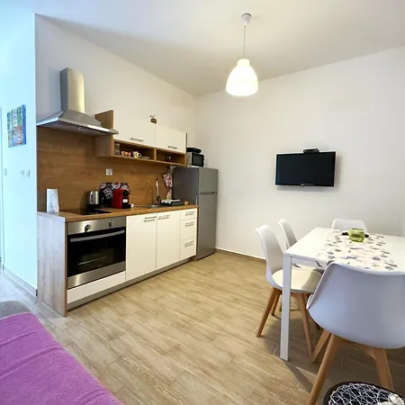 Miku Apartment Pridraga